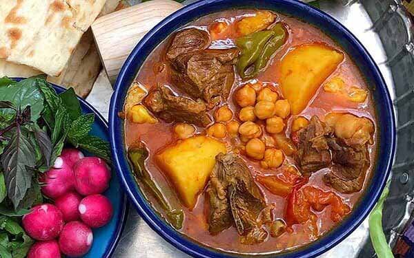 طرز تهیه آبگوشت سنتی و قهوه خانه ای اصیل دو پیازه