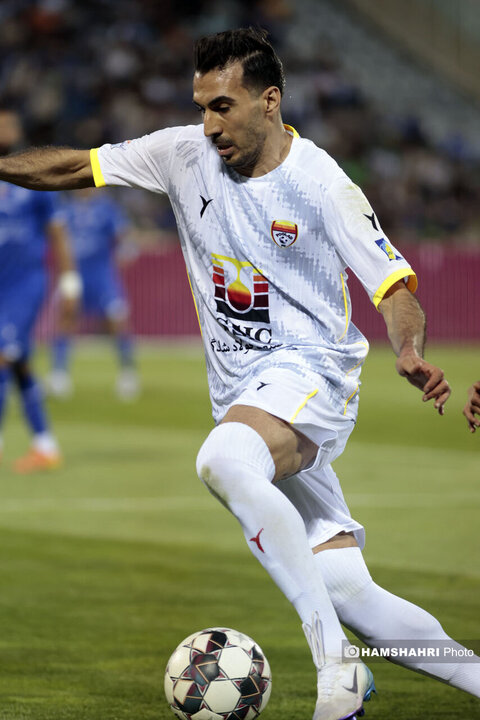 بازی فوتبال استقلال و فولاد خوزستان