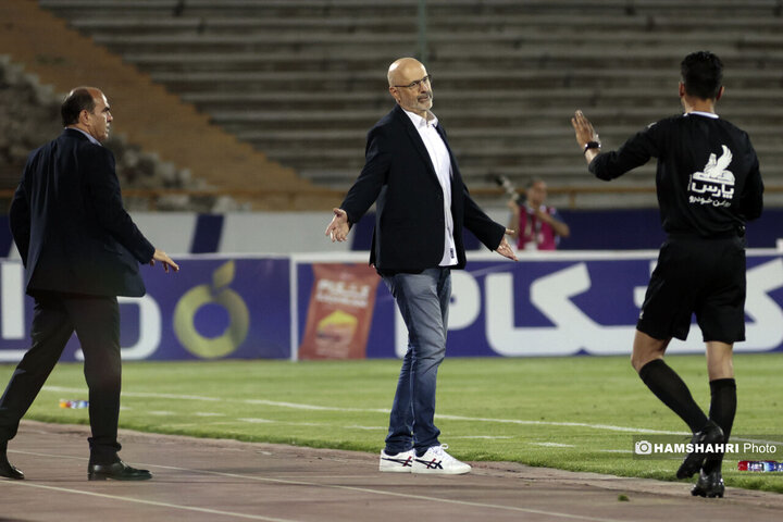 بازی فوتبال استقلال و فولاد خوزستان