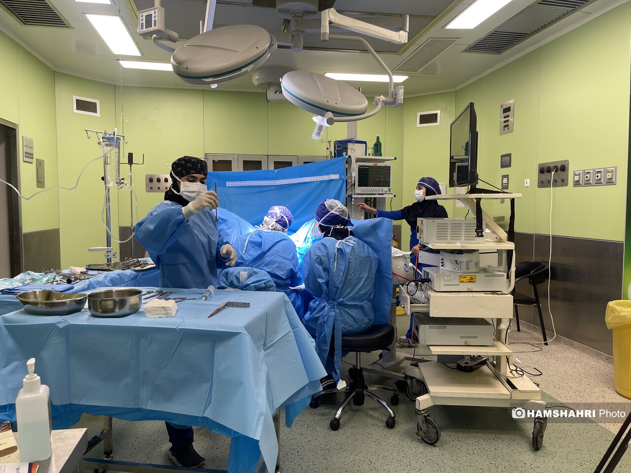 رکورد تازه پزشکی ایران؛ جراحی همزمان ۱۰ بیمار اورولوژی