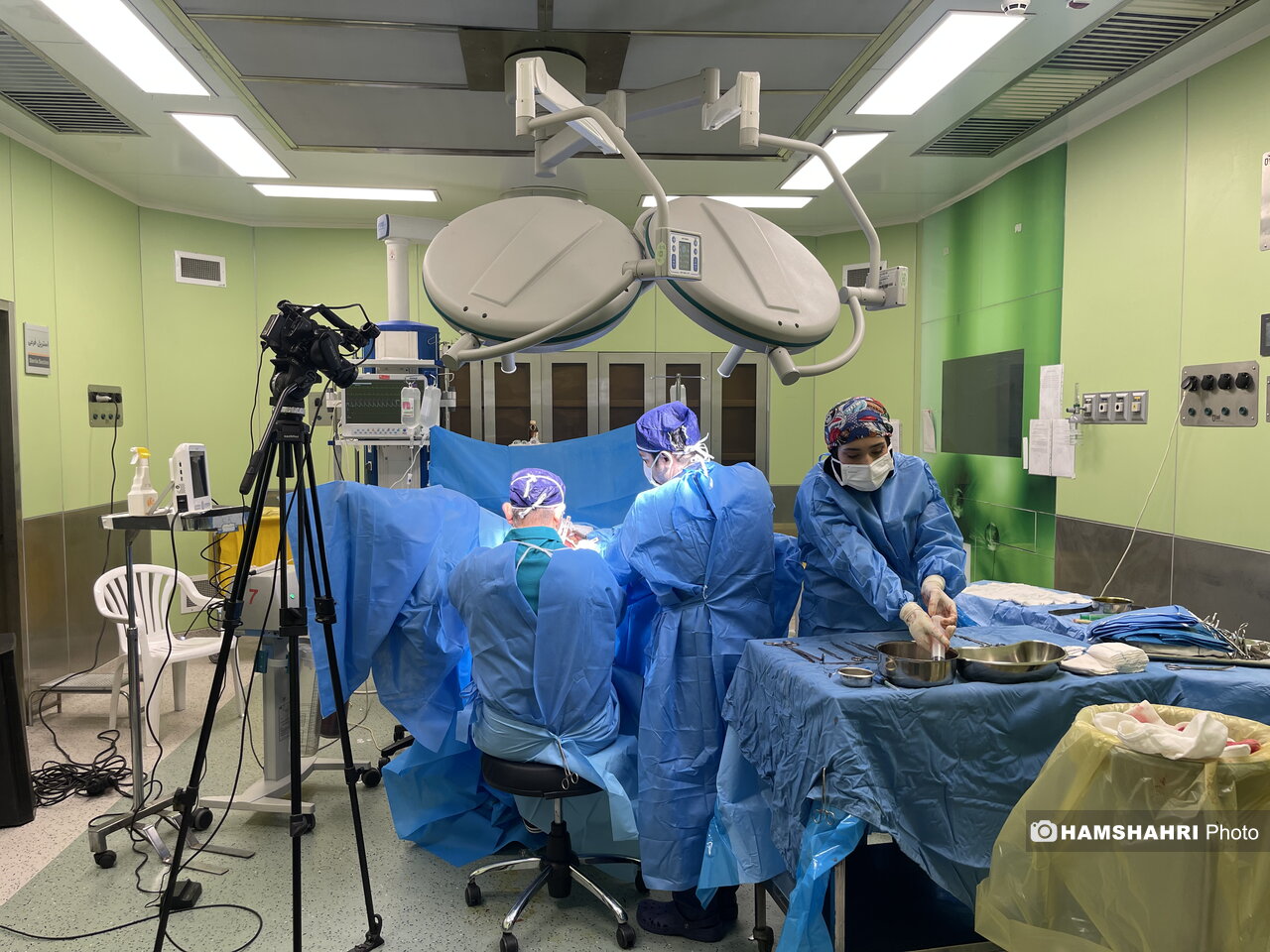 رکورد تازه پزشکی ایران؛ جراحی همزمان ۱۰ بیمار اورولوژی