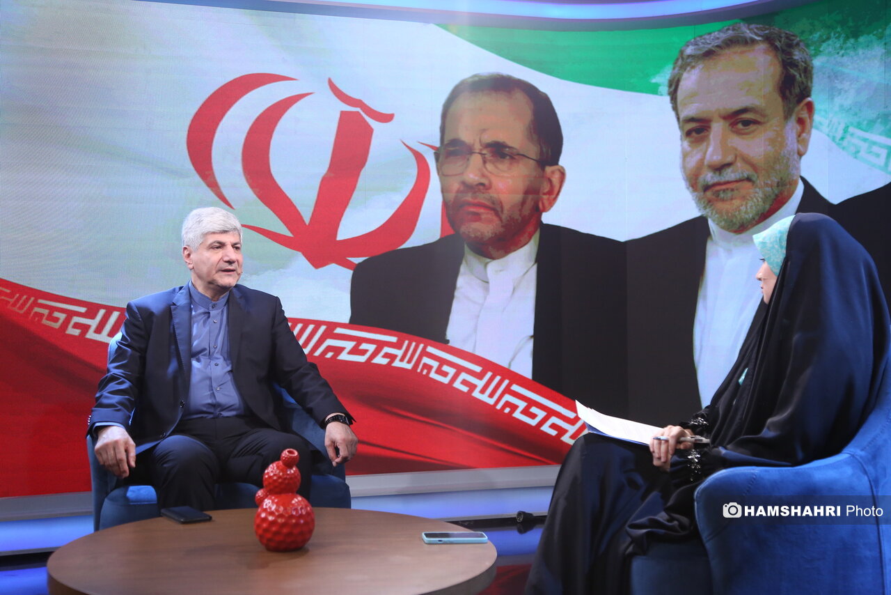همشهری آنلاین – مصاحبه با رامین مهمانپرست سخنگوی پیشین وزارت امور خارجه همشهری آنلاین – مصاحبه با رامین مهمانپرست سخنگوی پیشین وزارت امور خارجه