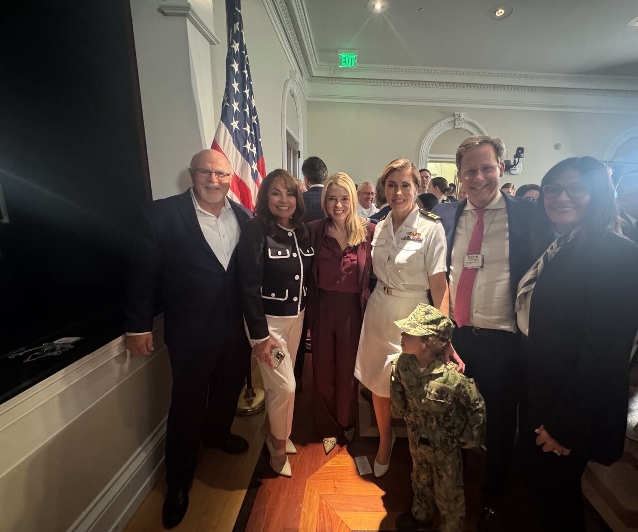 مراسم سوگند مورگان اورتگاس در کنار دختر خردسالش | تصاویر