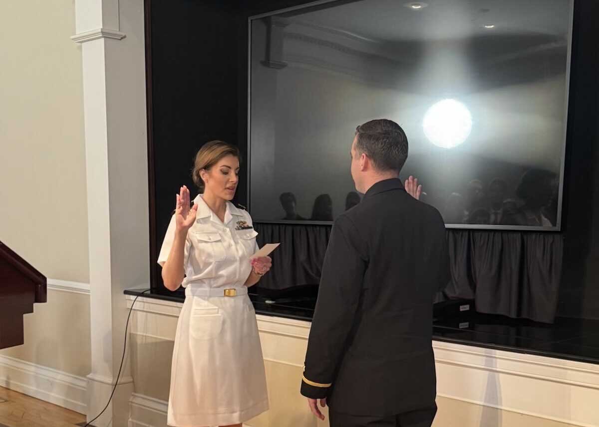 مراسم سوگند مورگان اورتگاس در کنار دختر خردسالش | تصاویر