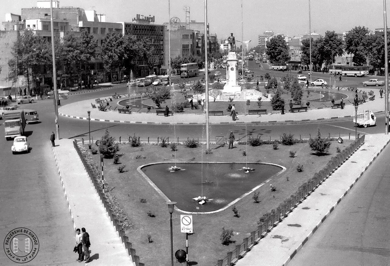 عکسهای کمتر دیده شده از خیابان و میدان انقلاب | تاریخ به روایت یک میدان