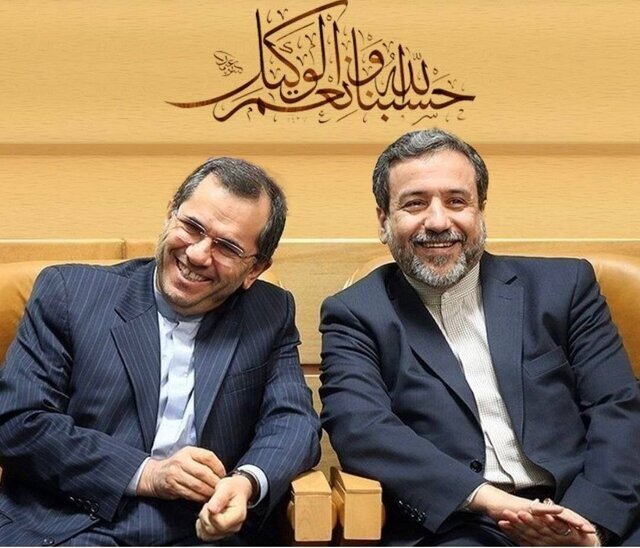 واکنش جالب شاعر معروف به مذاکرات ایران و آمریکا + عکس | هزار دشمن اگر میکنند قصد هلاک...