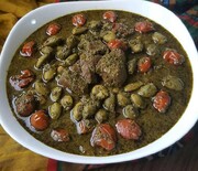 طرز تهیه خورشت چاقاله بادام؛ غذای خوشمزه بهاری
