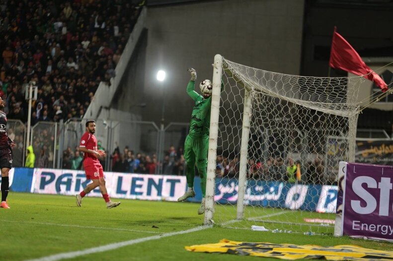 تیرک دروازه پرسپولیس مامور اخراج سرمربی! + عکس