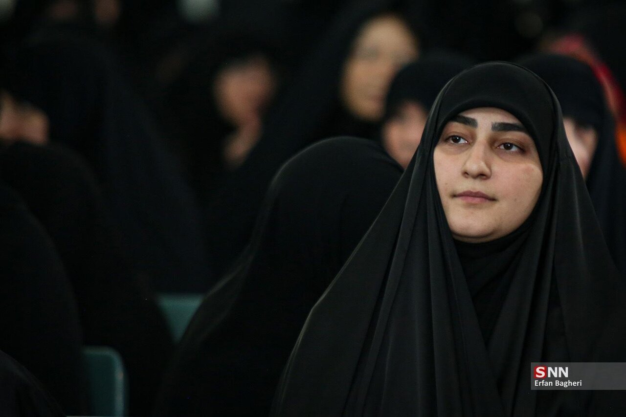 حضور فرزندان شهید حاج قاسم در مراسم نخستین سالگرد شهدای کنسولی ایران در سوریه | تصاویر