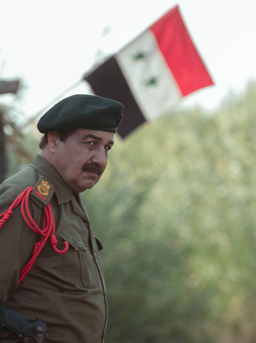 شباهت رضا عطاران به دیکتاتور عراق! | چهره متفاوت پریناز ایزدیار و آزاده صمدی را در این فیلم ببینید