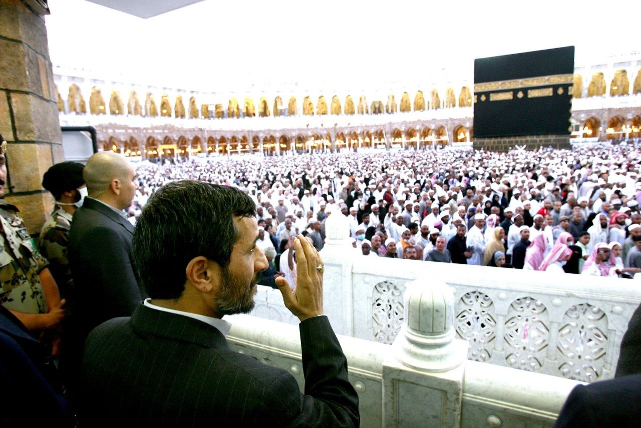 تصاویر دیده نشده از سفر احمدی‌نژاد به مکه
