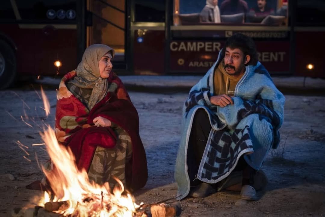 حمله یک خرس واقعی به پایتختیها! | واکنش عجیب بهتاش و رحمت را ببینید