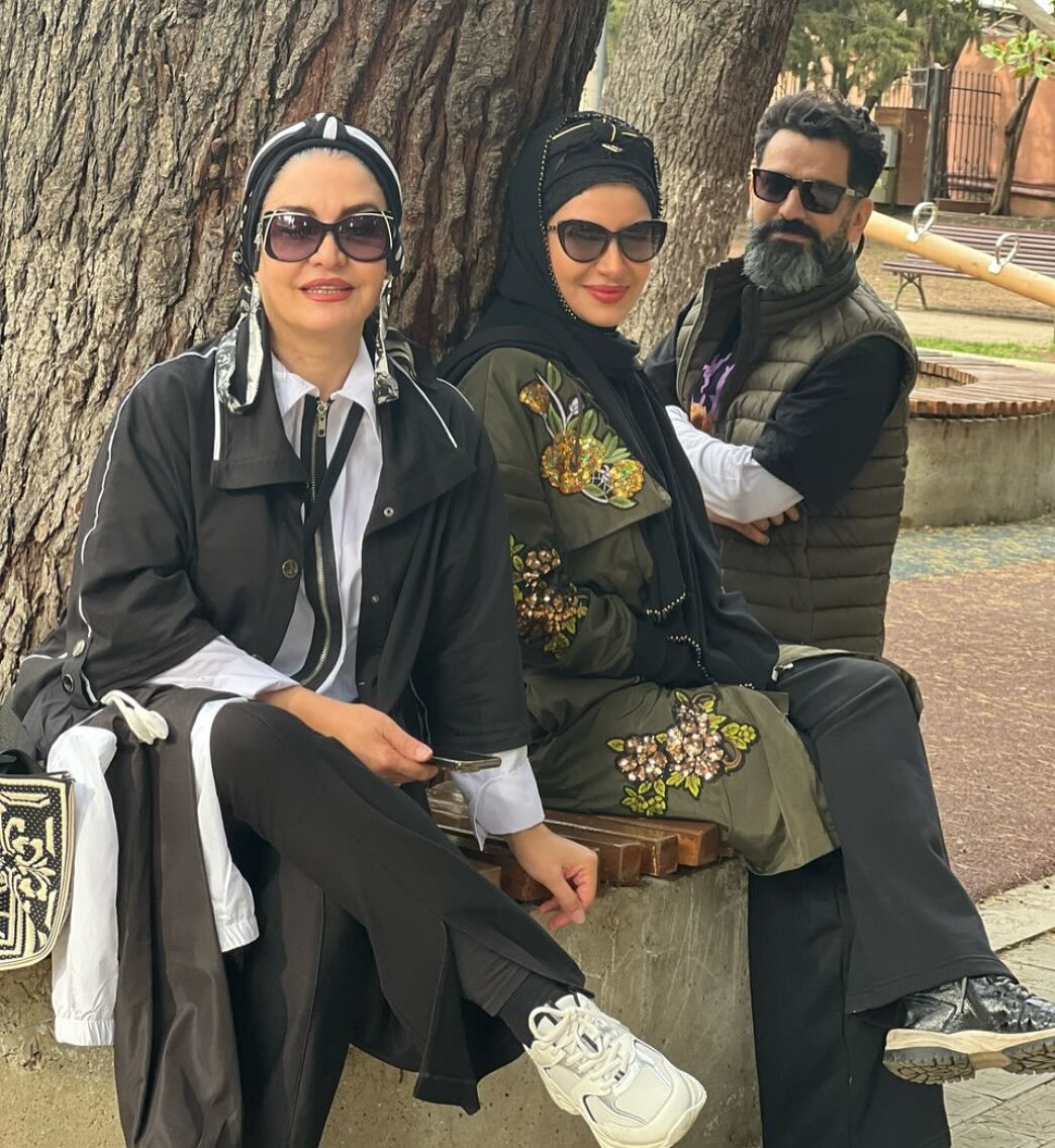 عکس تولد مریلازارعی  با برادرش و ملیکا