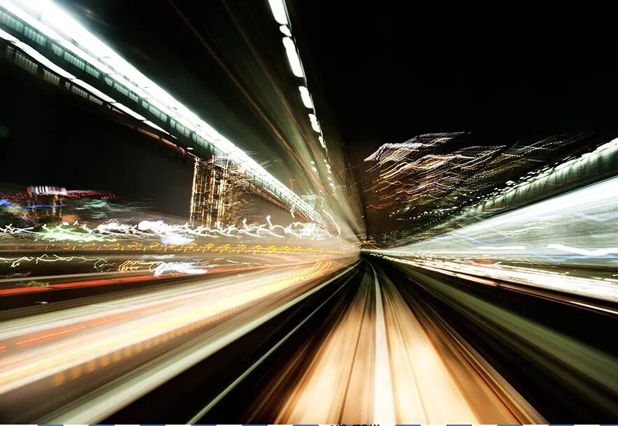 اتفاقات عجیبی که در صورت حرکت با سرعت نور رخ میدهند