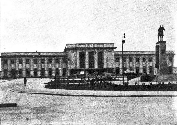 از بیابان به شلوغ ترین نقطه شهر | میدانی که بوی سفر میدهد