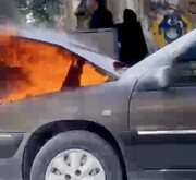 لحظات دلهره‌آور آتش گرفتن زانتیا در میرزای شیرازی + فیلم