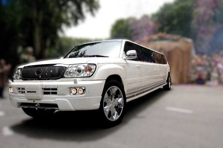 رونمایی از لندکروزر لیموزین در ایران! /عکس