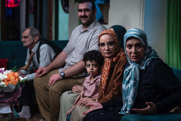 پایتخت ادامه دارد؟ | همه جا مخروبه بود؛ ما کمپر ارسطو را هم از صفر شروع کردیم