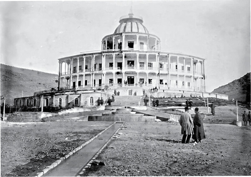 عمارت باشکوه پادشاهان قاجار در تهران که هنوز هم پابرجاست