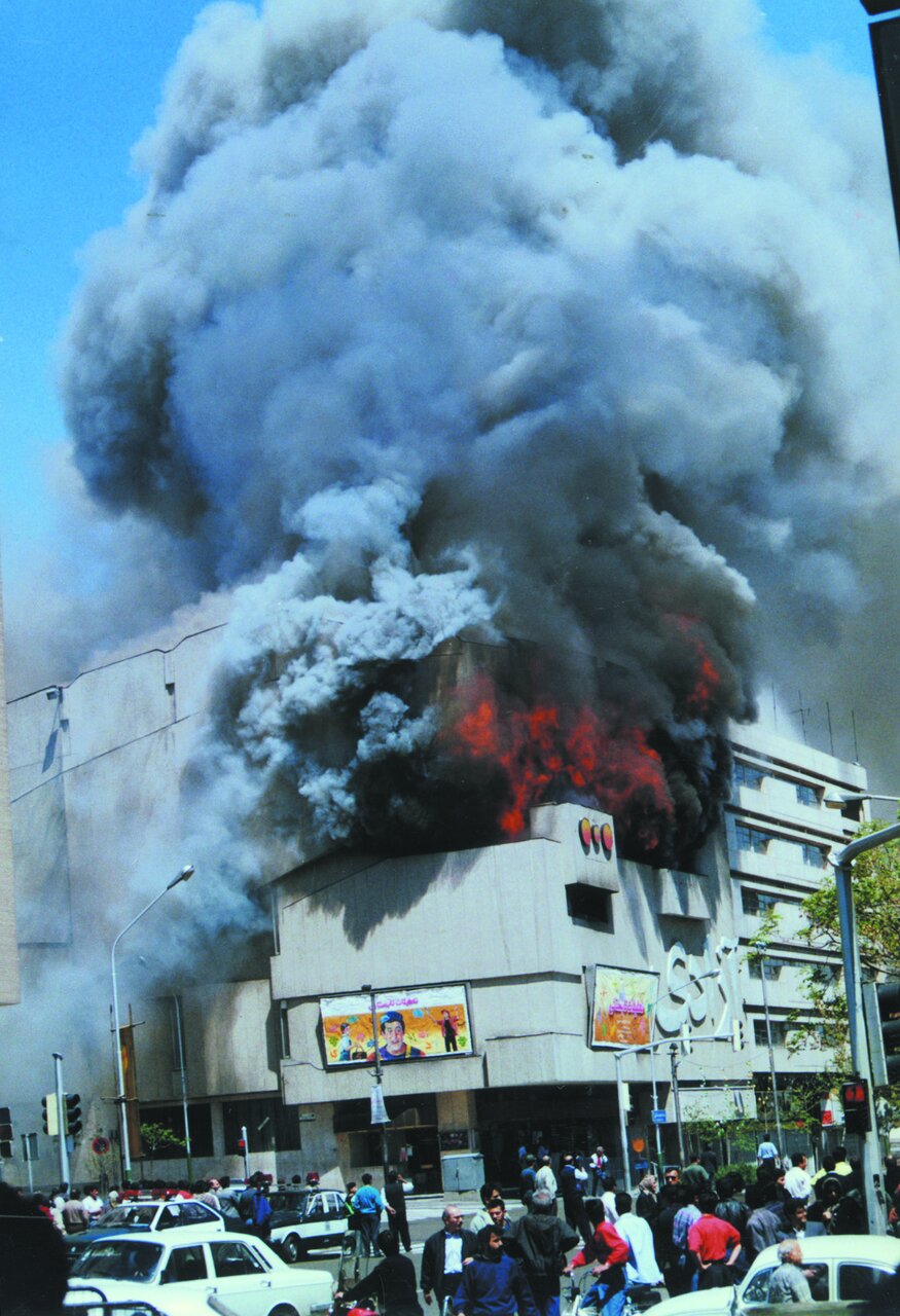 به وقت آزادی | یک سئانس خاطره بازی، ربع قرن بعد از یک آتش شهری