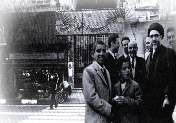 جمهوری؛ شهر فرنگ پایتخت | عکس های کمتر دیده شده از خیابان همیشه شلوغ پایتخت