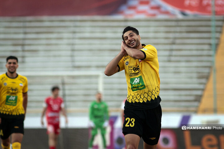 تصاویر بازی فوتبال پرسپولیس و سپاهان| جام از تهران خارج شد