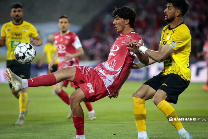 تصاویر بازی فوتبال پرسپولیس و سپاهان| جام از تهران خارج شد