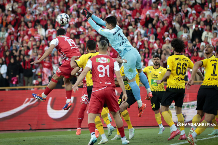 تصاویر بازی فوتبال پرسپولیس و سپاهان| جام از تهران خارج شد