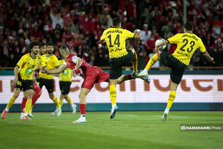 تصاویر بازی فوتبال پرسپولیس و سپاهان| جام از تهران خارج شد
