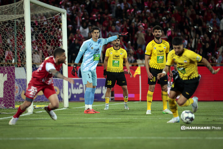 تصاویر بازی فوتبال پرسپولیس و سپاهان| جام از تهران خارج شد