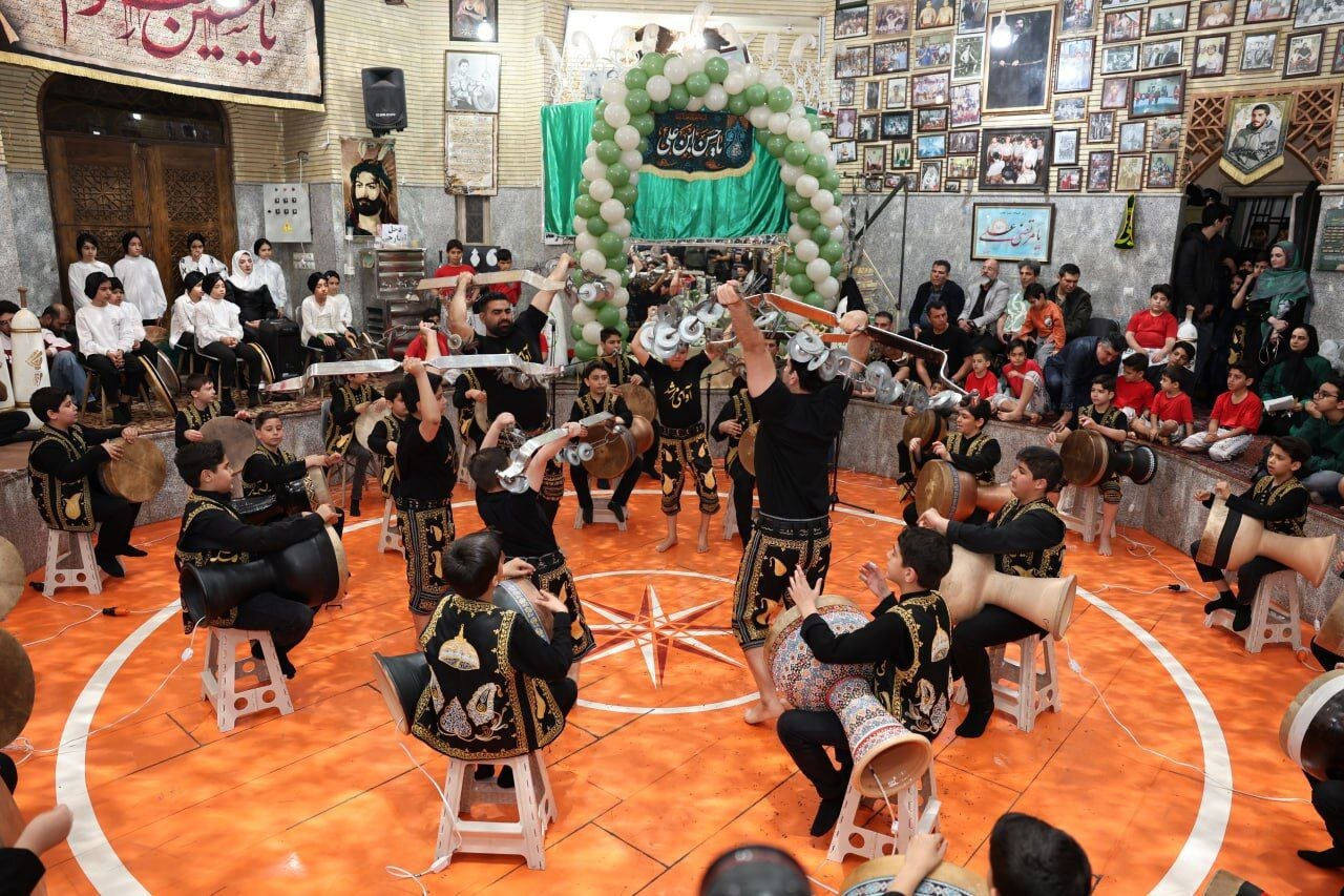 زنگها برای پهلوانان به صدا در میآید