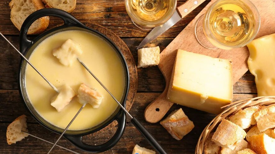 طرز تهیه ۳ سس برای سالاد، انواع سوخاری و سیب زمینی