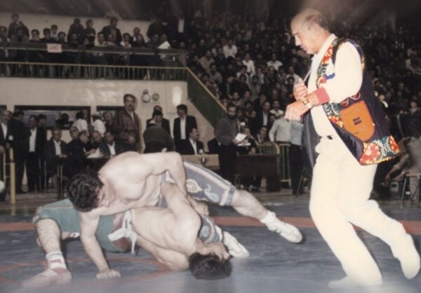 به یاد پهلوان زاکانی | حاج حسین در حاشیه شهر به دنبال استعداد میگشت