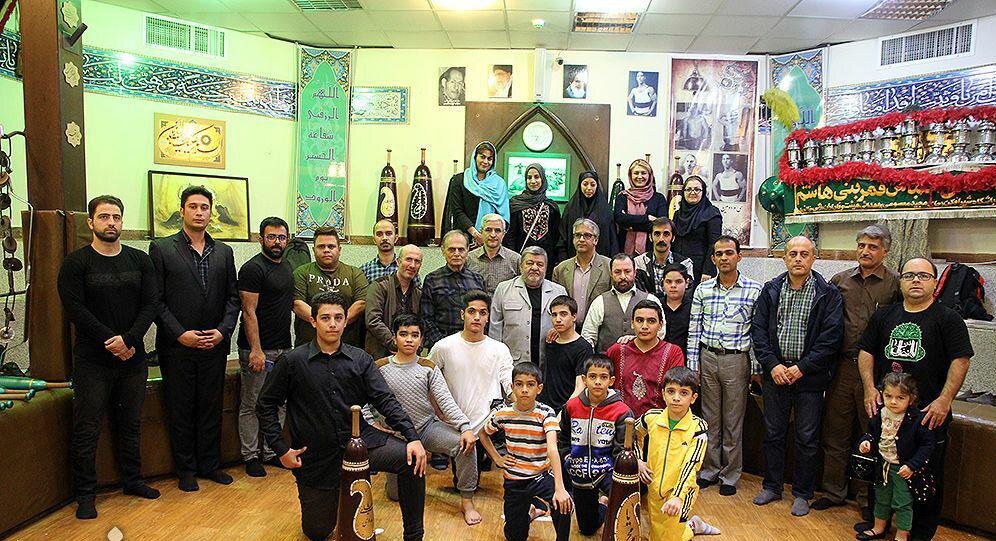 اولین بانوی پهلوان ایران کیست؟ | «نشان ۳ کشتی» و «حق صلوات» از آن پهلوان سمیرا  