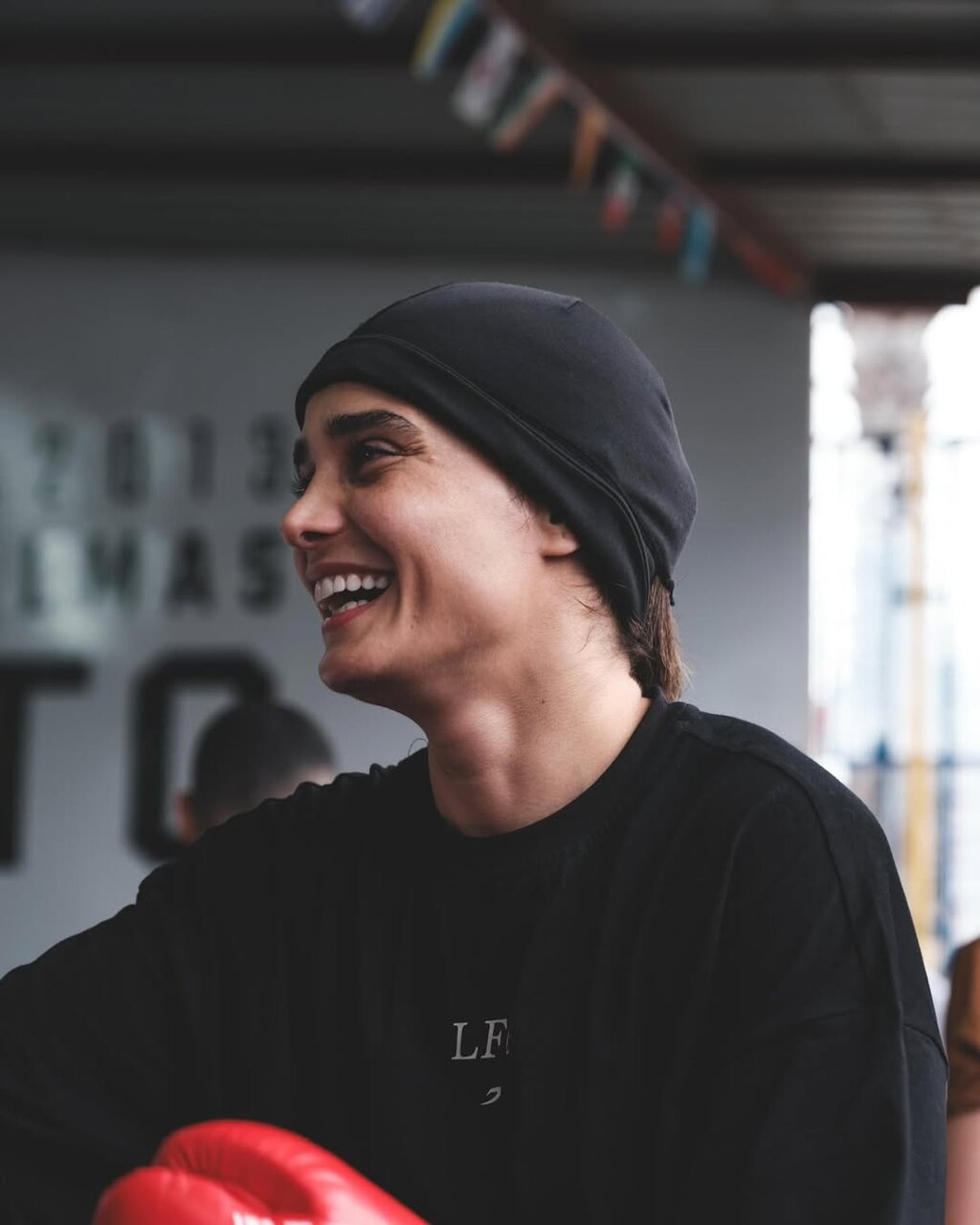  تینا آخوندتبار روی رینگ بوکس بازیگران سینما سلبریتی