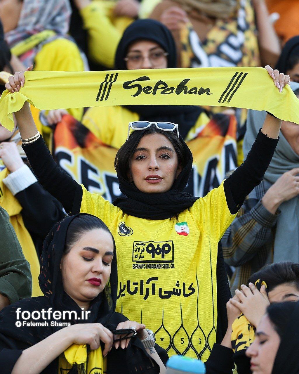 روزی که ورزشگاه آزادی کاملا در اختیار زنان بود | تصاویر