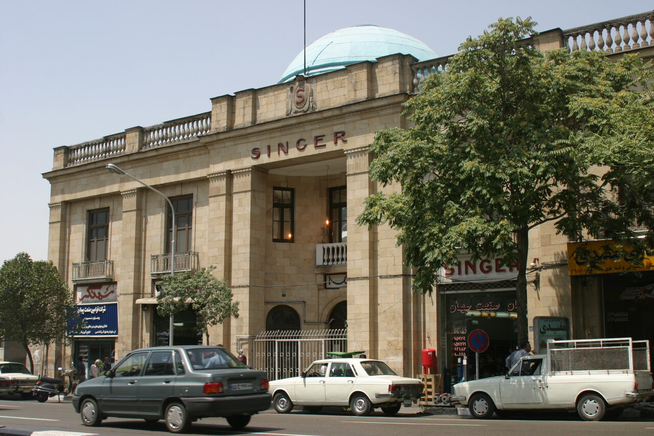 بوی شیراز در قلب تهران | عکسهای کمتر دیده شده از خیابان سعدی و ماجراهایش