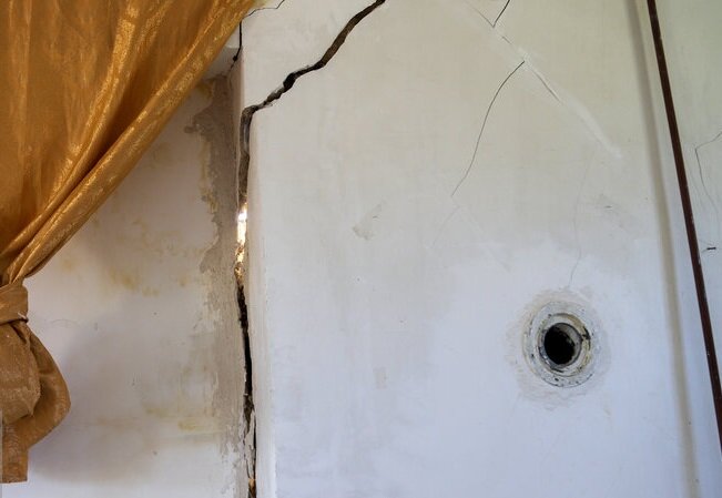 رانش زمین در روستا