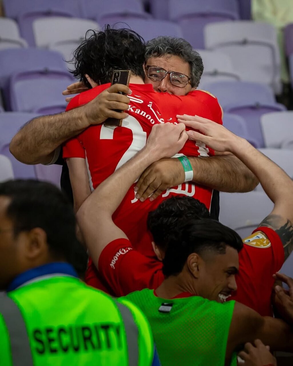 عکس | قاب عاشقانه سردار آزمون در امارات