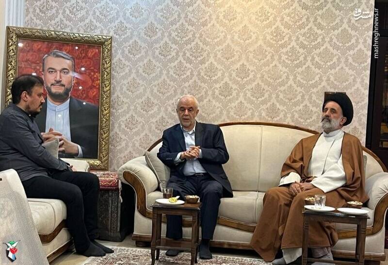 معاون پزشکیان در منزل شهید امیرعبداللهیان | تصاویر