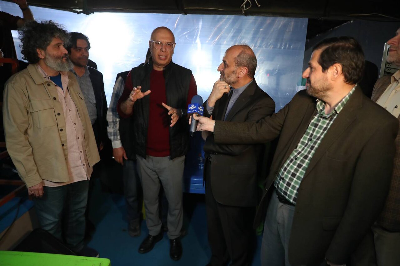 جبلی در پشت صحنه برنامه جنابخان در تلویزیون