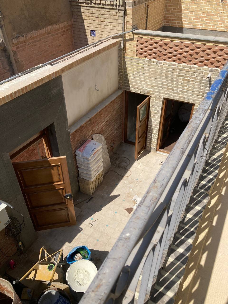 نان، مجید، قصه