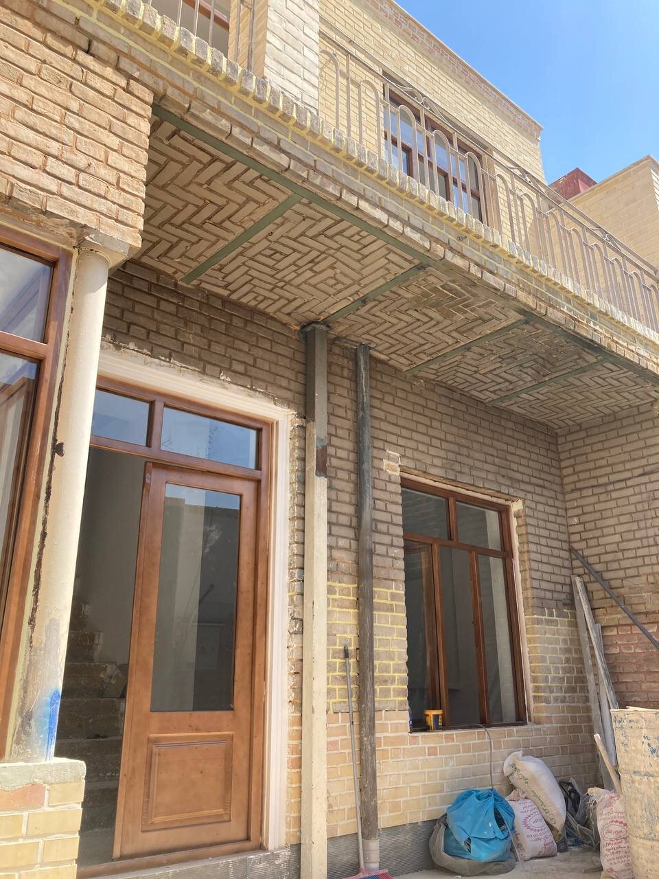 نان، مجید، قصه