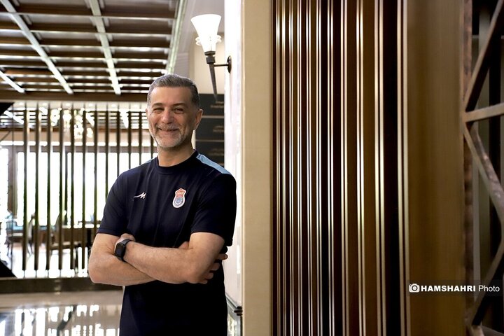 گفتگو با بهروز عطایی