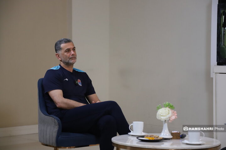 گفتگو با بهروز عطایی