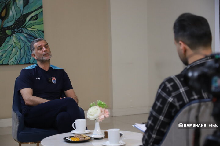 گفتگو با بهروز عطایی