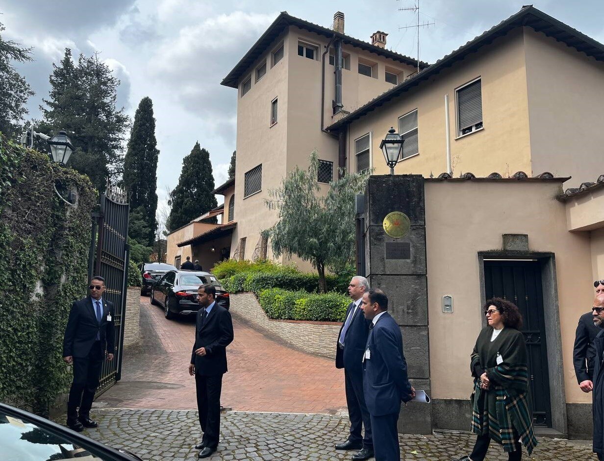 روایتی از حاشیههای مذاکره ایران و آمریکا در رُم + عکس | در سفر ۱۶ ساعته چه گذشت؟