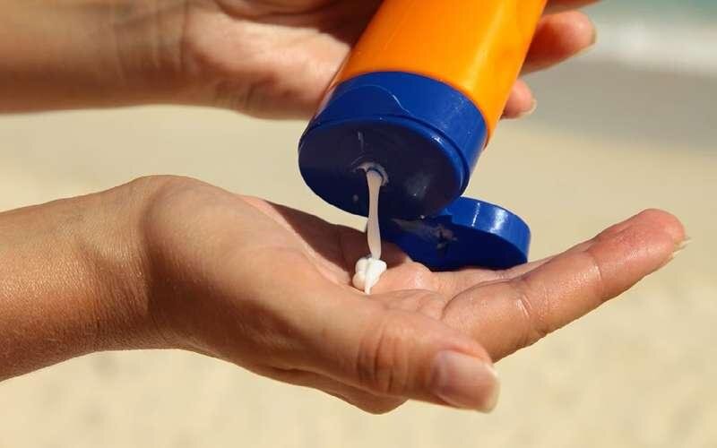 آیا کرم ضدآفتاب واقعاً از پیری پوست جلوگیری میکند؟