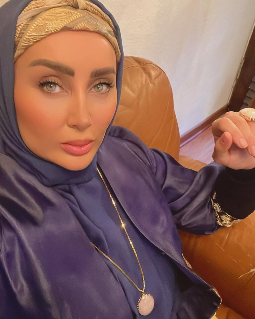 عکسهای متفاوت از سولماز حصاری بازیگر سریال جایگزین پایتخت ناریا