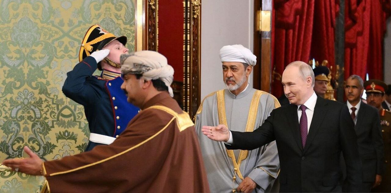 تصویری جالب از دیدار پوتین و سلطان عمان در کاخ کرملین